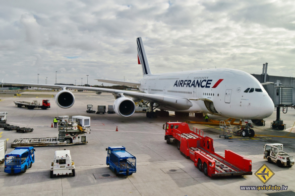 Airbus A380-861